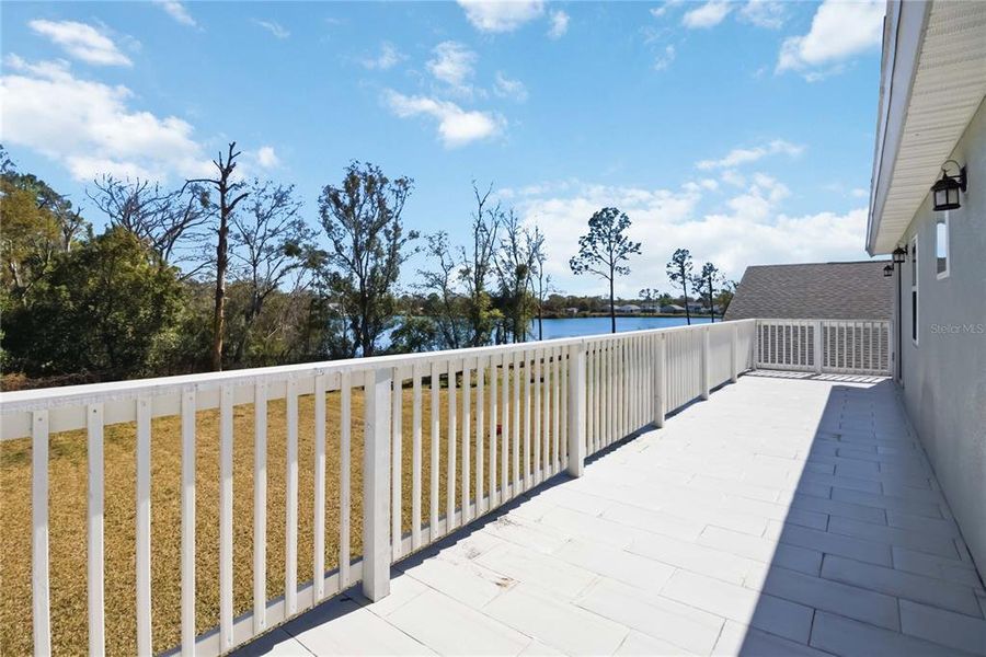 Exterior details and patio area of a home in Blue Diamond , Orlando (Image 27).