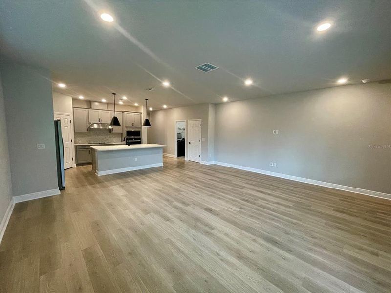 Spacious, unfurnished interior of a new home in , Parrish (Image 20).