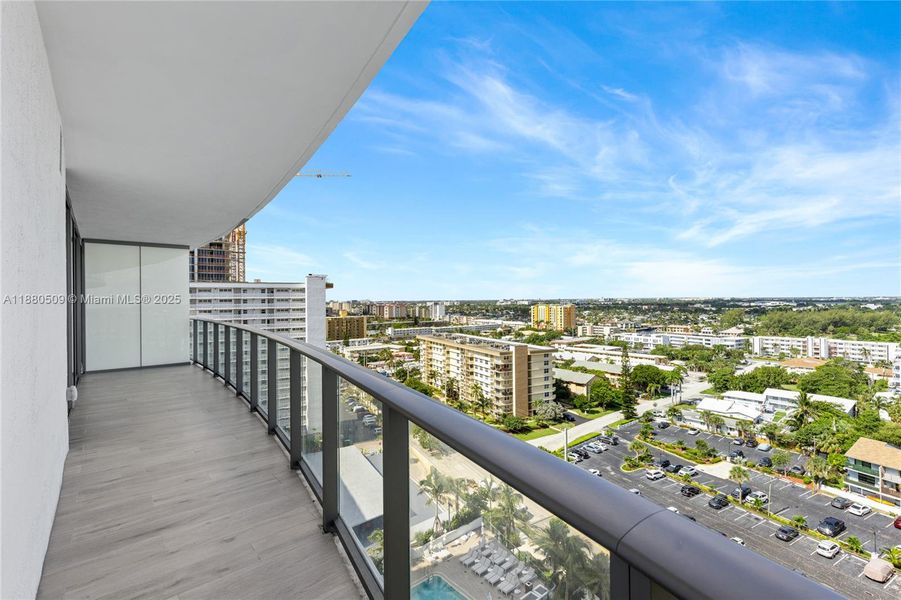 Exterior details and patio area of a home in , Pompano Beach (Image 1).