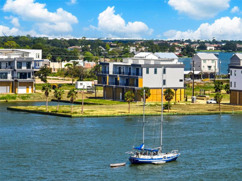 Image 30 of a home in Lago Pointe.