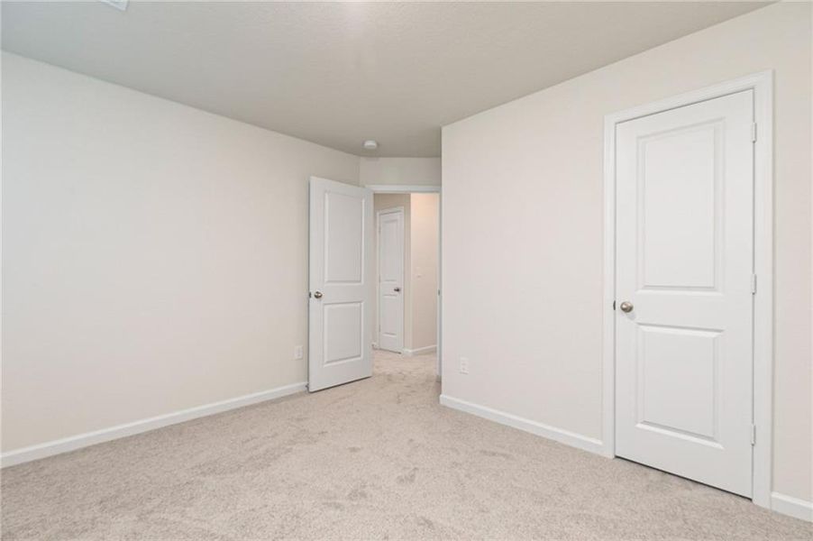 Spacious, unfurnished interior of a new home in Lake Preserve at Jackson Trail, Jefferson (Image 14).