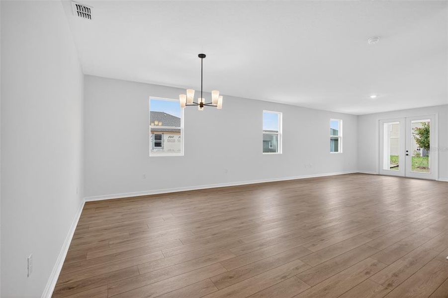 Spacious, unfurnished interior of a new home in Trailside, Mount Dora (Image 25).