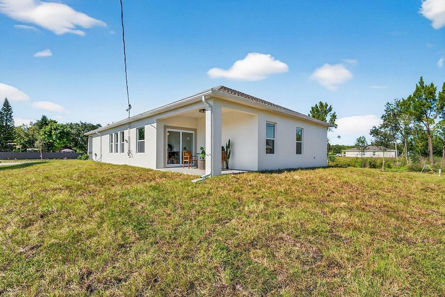 Exterior details and patio area of a home in , Vero Beach (Image 27).
