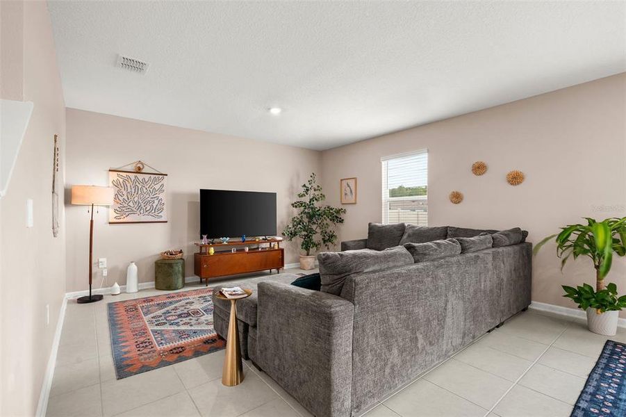 Furnished interior view inside a new home in , Kissimmee (Image 12).