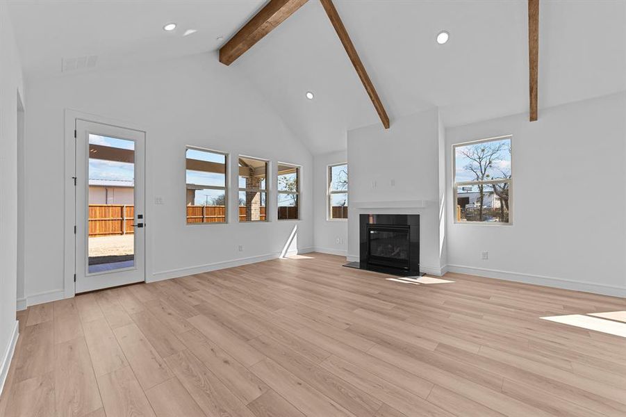 Spacious, unfurnished interior of a new home in Gateway Parks, Forney (Image 13).