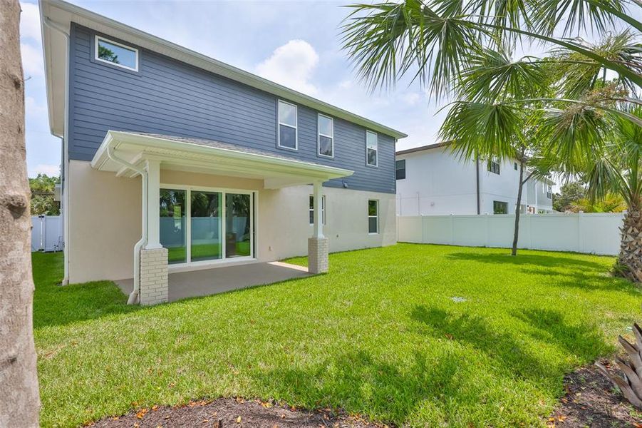 Exterior details and patio area of a home in , Tampa (Image 29).
