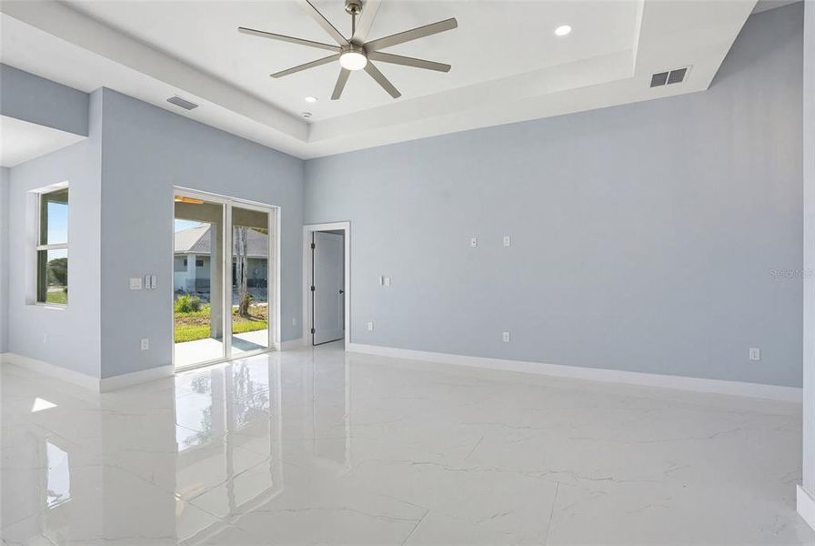 Spacious, unfurnished interior of a new home in , Lehigh Acres (Image 35).