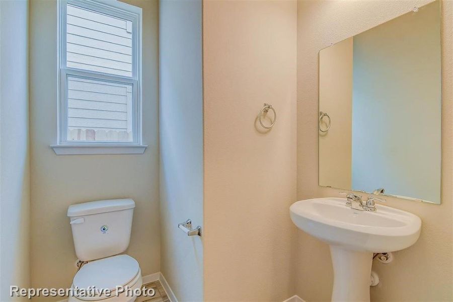 Furnished interior view inside a new home in Edgebrooke, Pflugerville (Image 7).
