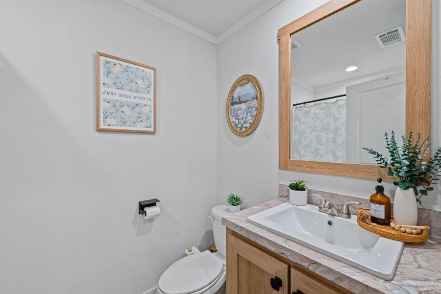 2nd bathroom 2nd bathroom