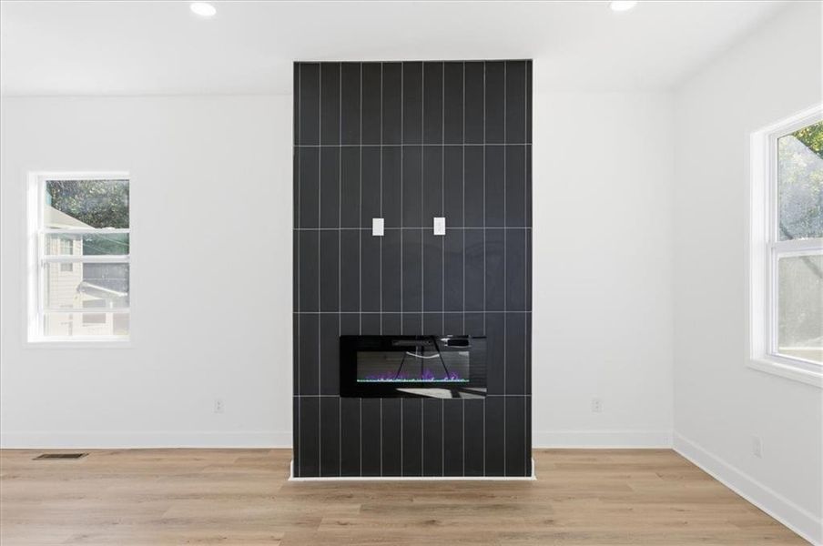 Furnished interior view inside a new home in , Atlanta (Image 6).