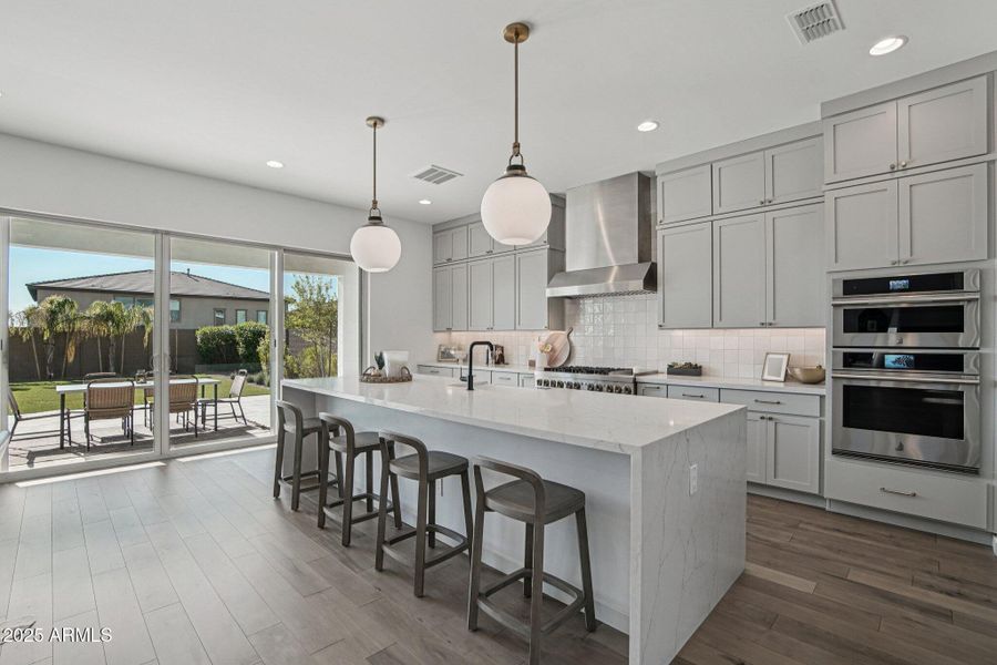 13-web-or-mls-E Waller Ln-S2611-013