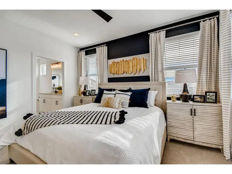 Furnished interior view inside a new home in Mountain Brook, Longmont (Image 19).