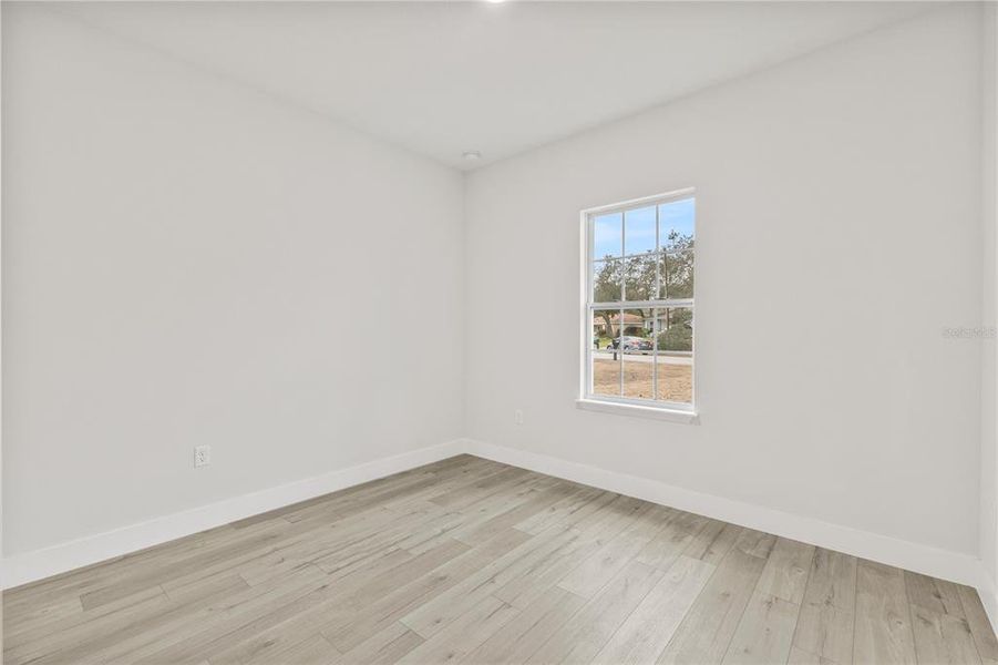 Spacious, unfurnished interior of a new home in , Citrus Springs (Image 19).