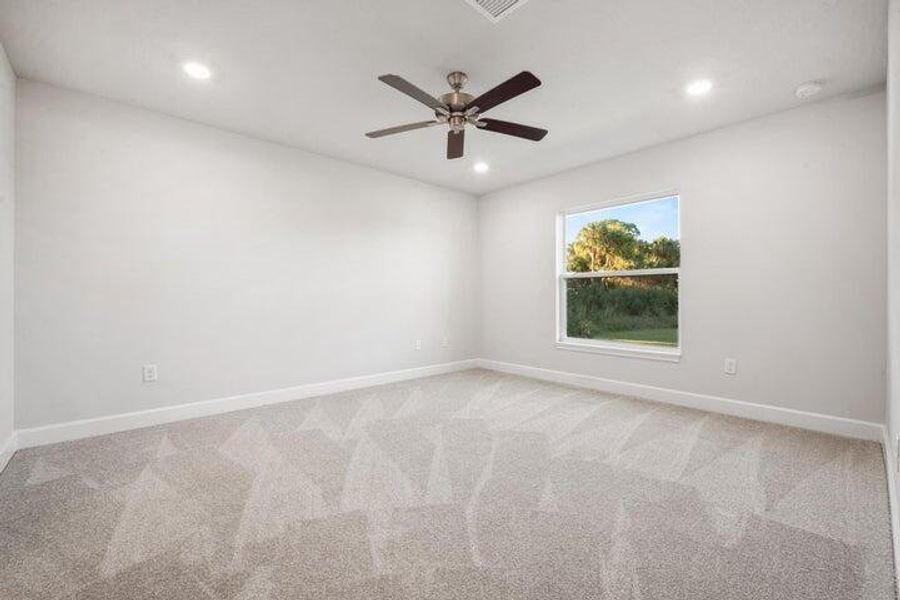 Spacious, unfurnished interior of a new home in Waterstone Villas, Fort Pierce (Image 11). Spacious, unfurnished interior of a new home in Waterstone Villas, Fort Pierce (Image 11).