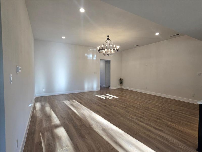 Spacious, unfurnished interior of a new home in , Waxahachie (Image 14).