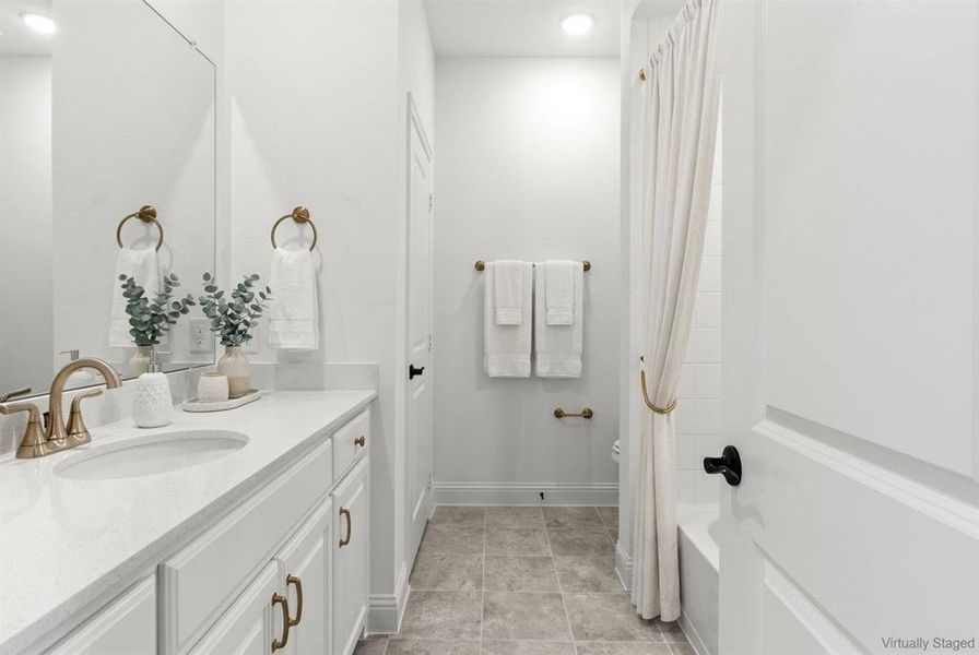 1208 Armstrong bath 2 Muirfield