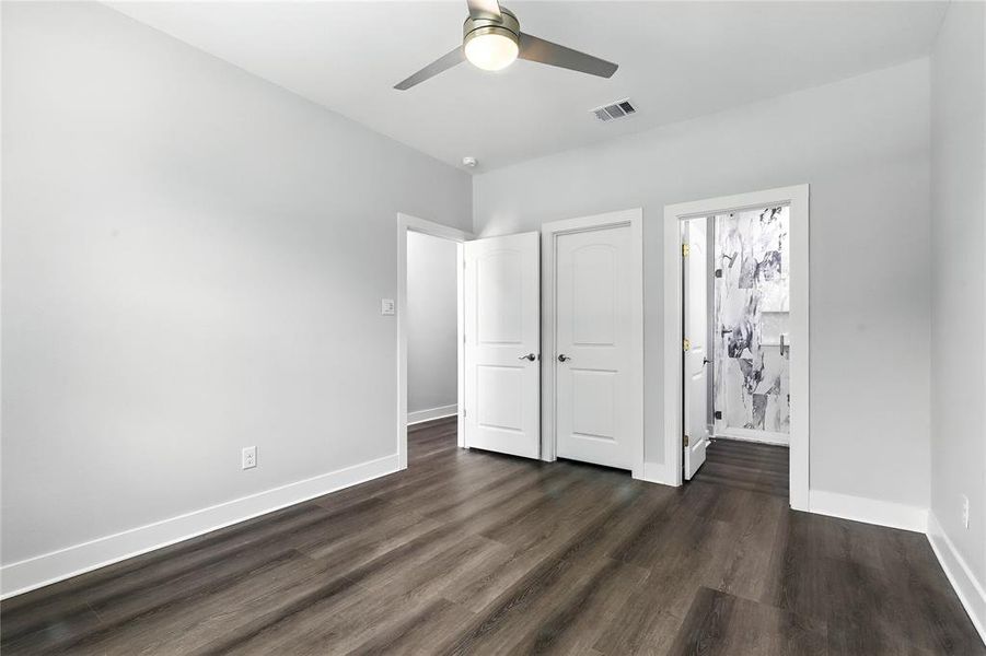 Spacious, unfurnished interior of a new home in , Cleburne (Image 19).