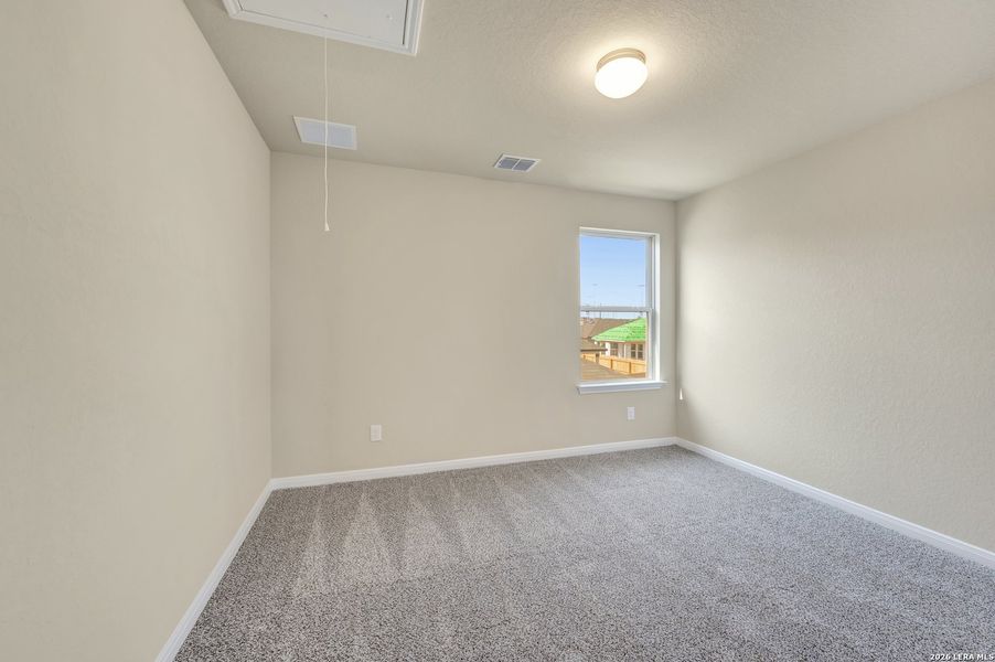 Spacious, unfurnished interior of a new home in Park Place, New Braunfels (Image 48).