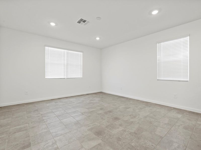 Spacious, unfurnished interior of a new home in San Tan Groves - Classic Series, San Tan Valley (Image 10). Spacious, unfurnished interior of a new home in San Tan Groves - Classic Series, San Tan Valley (Image 10).