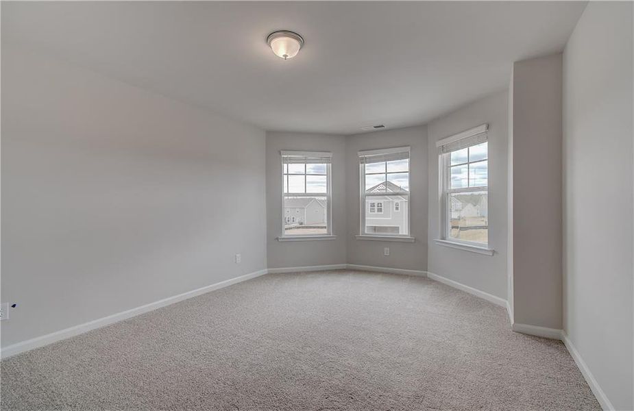 Spacious, unfurnished interior of a new home in Chapel Hill, Newnan (Image 25).