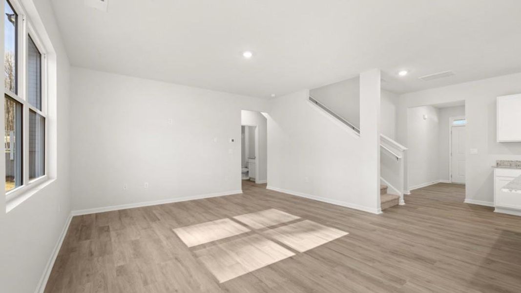 Spacious, unfurnished interior of a new home in Oconee Overlook, Gainesville (Image 12).