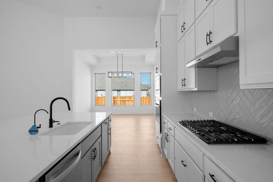 Stunning finishes in Light & Bright Kitchen