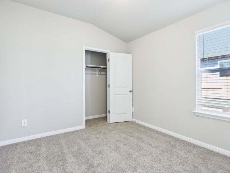 Spacious, unfurnished interior of a new home in Waterstone Crossing, Kyle (Image 10).