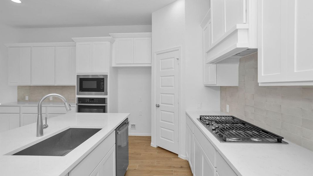 Furnished interior view inside a new home in Candela 40', Richmond (Image 5).