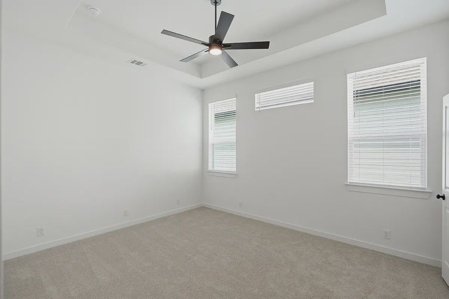 Spacious, unfurnished interior of a new home in The Crossvine, Schertz (Image 23).