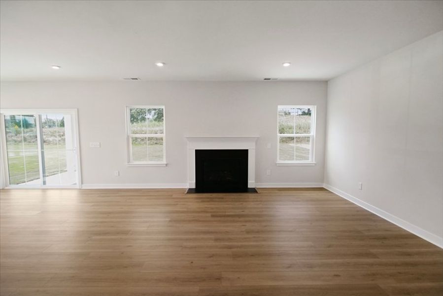 Spacious, unfurnished interior of a new home in Stillwood Farms, Easley (Image 11).