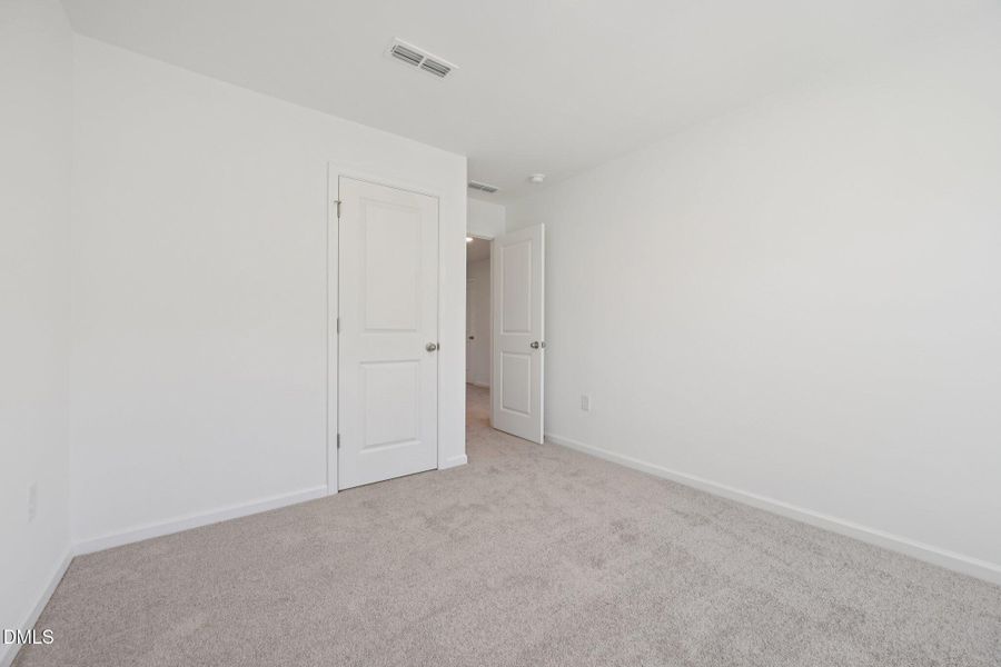 18-web-or-mls-Flagstone Way-S2410-018