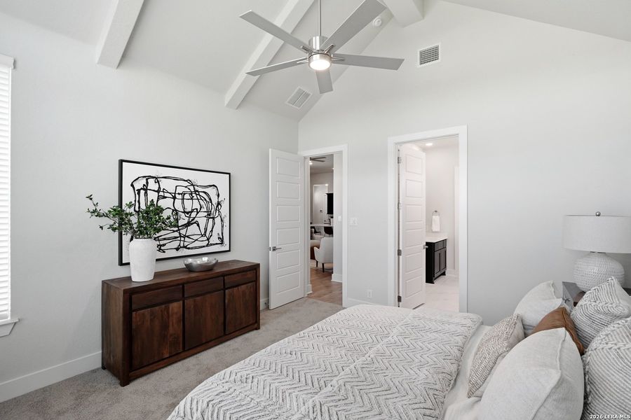 Furnished interior view inside a new home in Esperanza 50's, Boerne (Image 6).