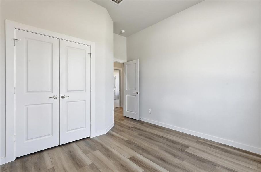 Spacious, unfurnished interior of a new home in Pyramid Acres, Benbrook (Image 25). Spacious, unfurnished interior of a new home in Pyramid Acres, Benbrook (Image 25).