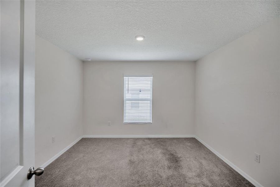 Spacious, unfurnished interior of a new home in , Ocala (Image 24).
