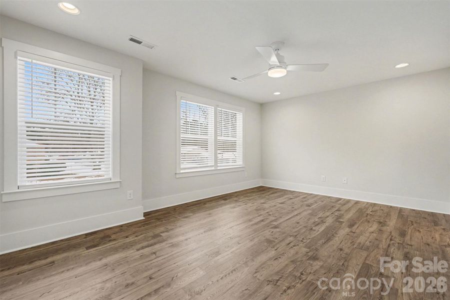 Primary Suite (no virtual staging)