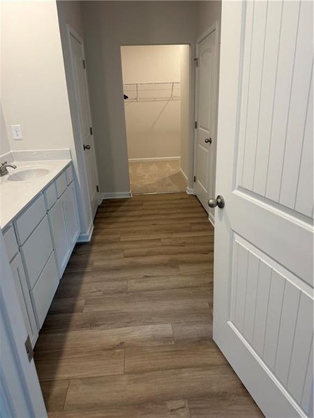 Spacious, unfurnished interior of a new home in Villages at Cedar Hill, Dallas (Image 21).