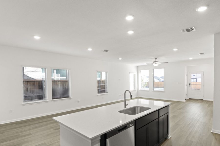 Representative furnished interior of a home built from the Sergio by Pacesetter Homes in Crosswinds, Kyle (Image 8).