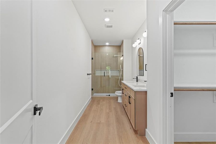 Image 25 of a home in .