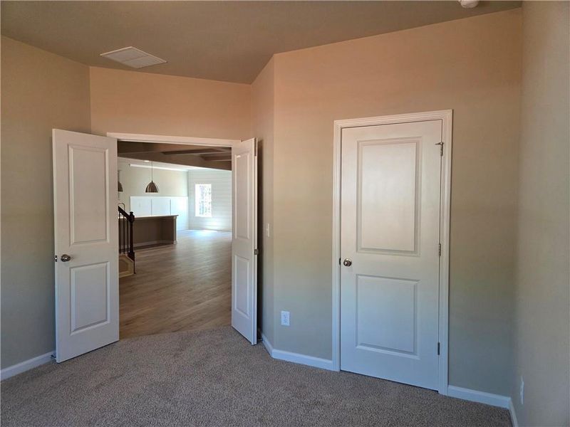 Spacious, unfurnished interior of a new home in , Bethlehem (Image 13).