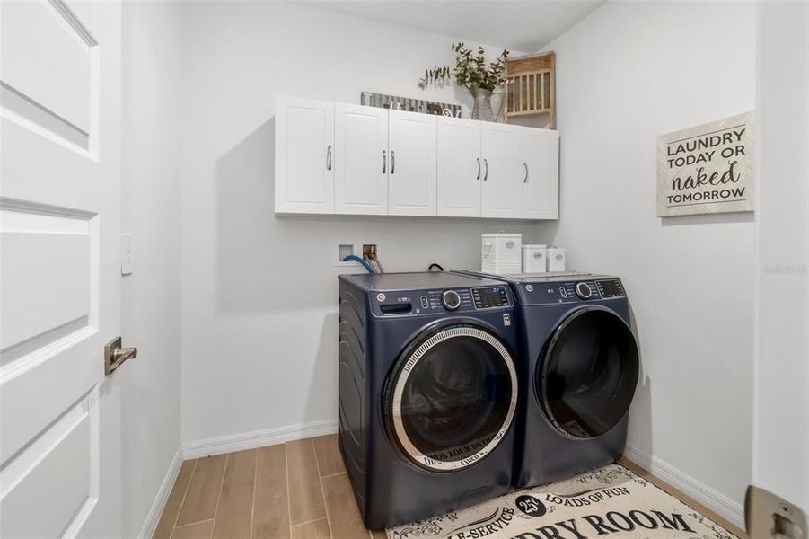 Furnished interior view inside a new home in , Parrish (Image 27).
