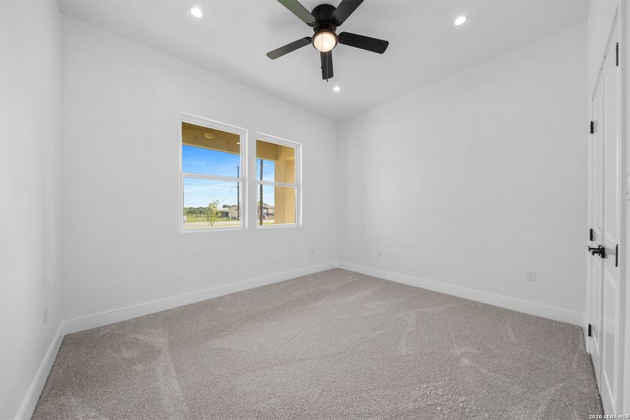Spacious, unfurnished interior of a new home in , Atascosa (Image 25).