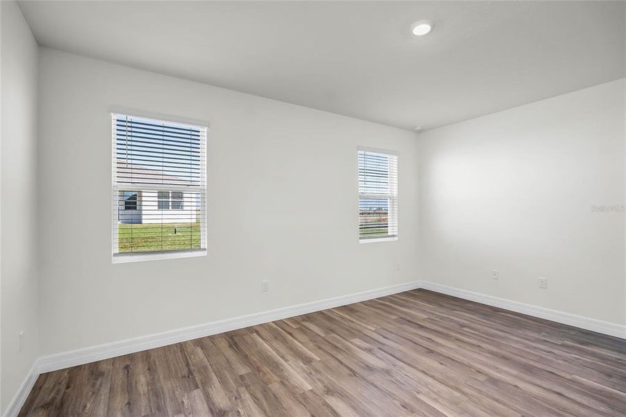 Spacious, unfurnished interior of a new home in , Winter Haven (Image 13).