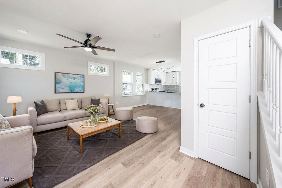 5-web-or-mls-616-Belt-St-7 - 0