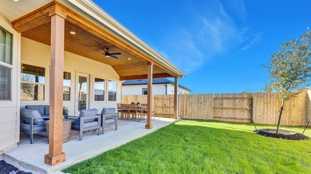 Representative furnished interior of a home built from the Palm by DRB Homes in Oaks at San Gabriel, Georgetown (Image 4).