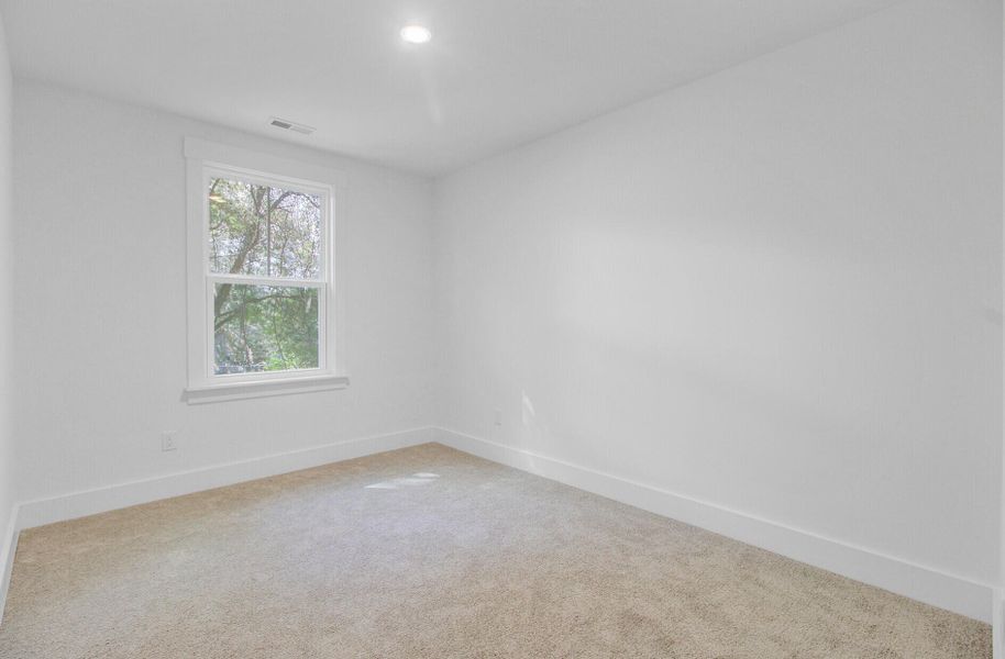 Spacious, unfurnished interior of a new home in , Charleston (Image 24).