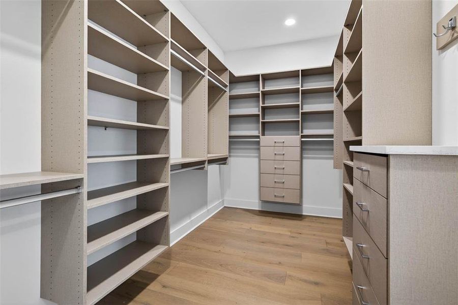 Furnished interior view inside a new home in , Treasure Island (Image 40).