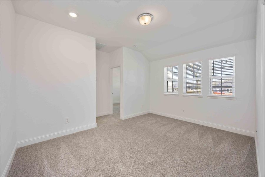 Spacious, unfurnished interior of a new home in Sienna, Missouri City (Image 21). Spacious, unfurnished interior of a new home in Sienna, Missouri City (Image 21).
