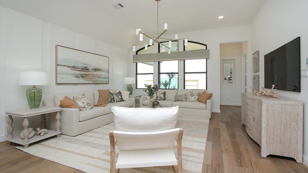 Model home photos of similar floorplans, not pictures of actual home. Model home photos of similar floorplans, not pictures of actual home.