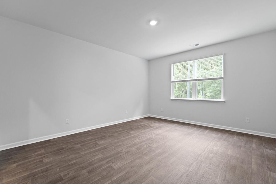 Spacious, unfurnished interior of a new home in Pine Hills at Cane Bay, Summerville (Image 16).