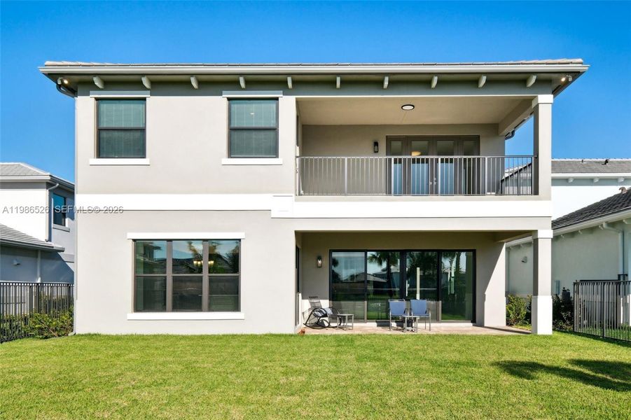 Exterior details and patio area of a home in , Palm Beach Gardens (Image 33).